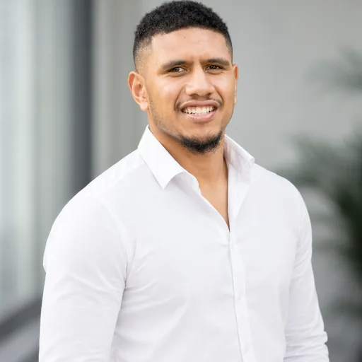 Victory Peni, Founder of Onyxarro